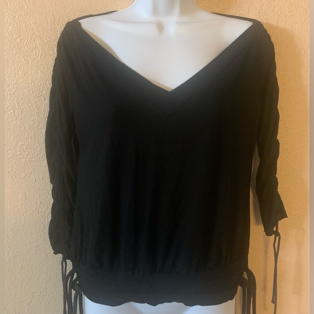 ARDEN B. Black Sz M Women’s Pullover Scrunched Blouse